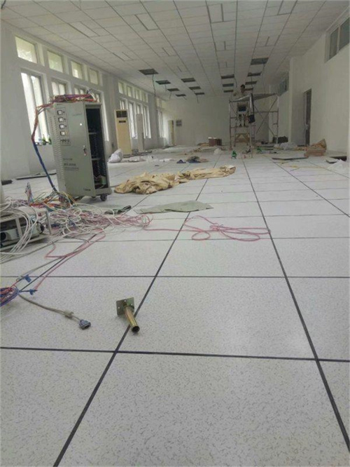 汉耐铁防静电地板